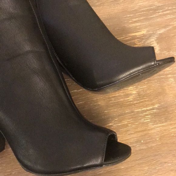 Breckelle’s Booties - Picture 4 of 8